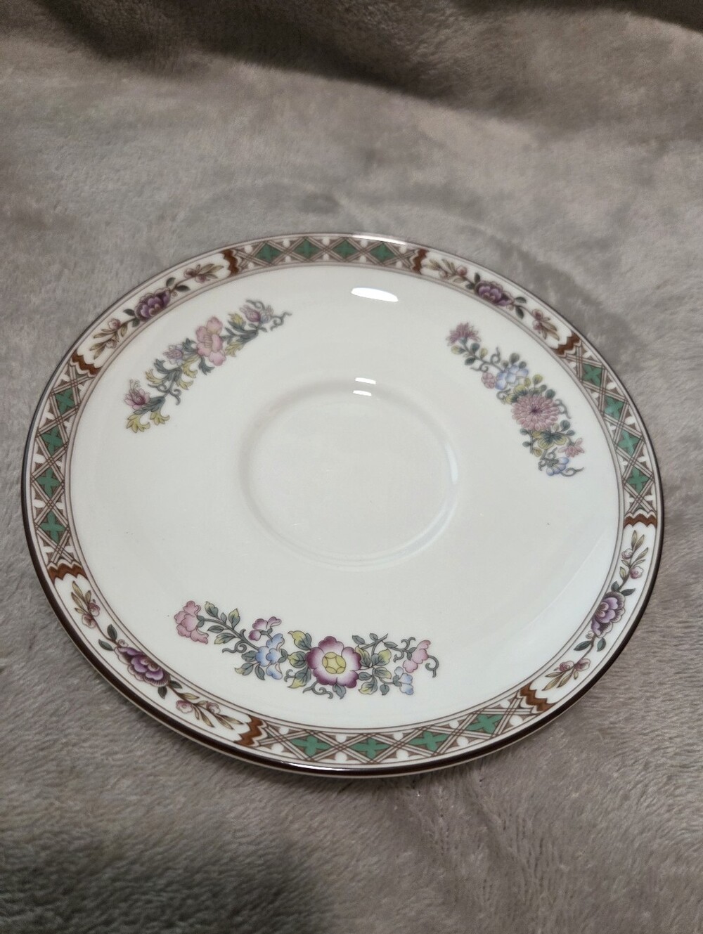 Wedgwood Kutani Crane Saucer 6 1/4". 6 Available